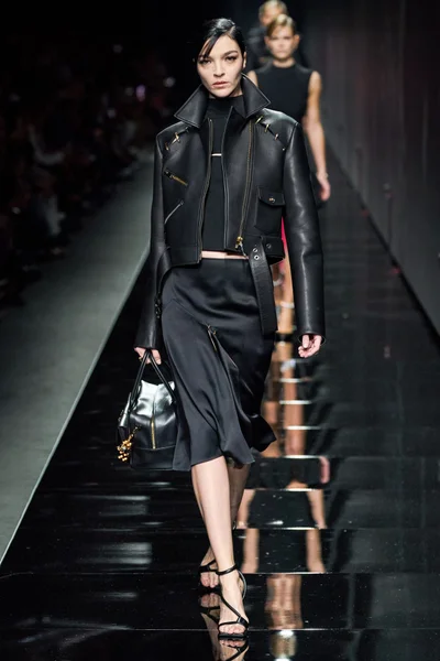Look 67